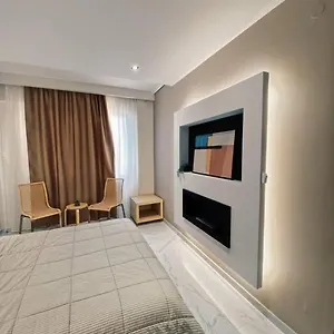 https://apt-thesstay-attica-downtown-boutique.hotelschalkidiki.net